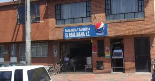 PANADERIA Y CAFETERIA EL REAL MANA JC PANADERIA Y CAFETERIA EL REAL MANA JC